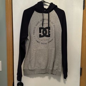 DC Shoes Hoodie. Men Large. Worn